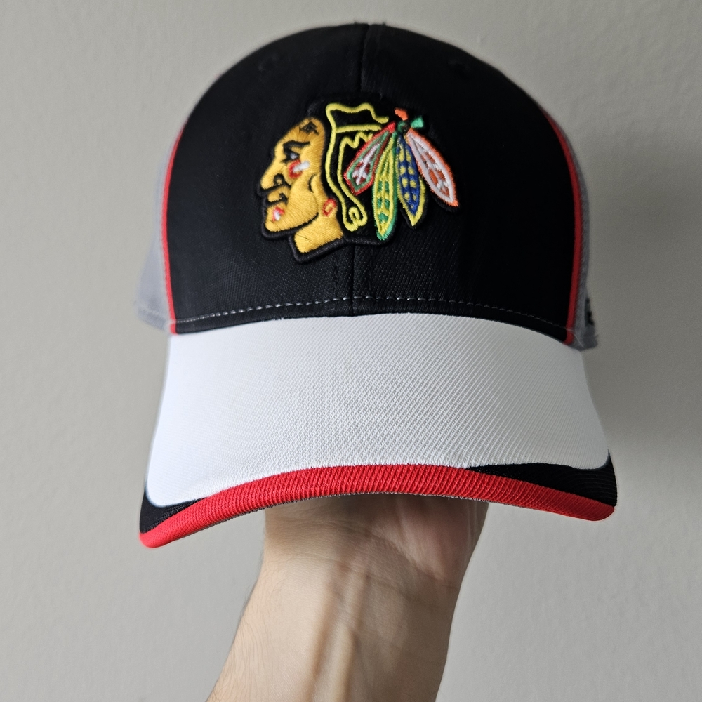 Reebok NHL Chicago Blackhawks Cap - Gray with Red Accents